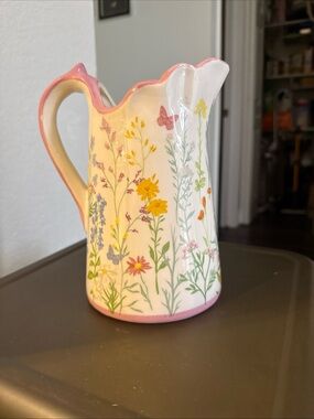 Dolly Parton Ceramic Pitcher - Pink and White. (Approximately 32 ounce capacity)